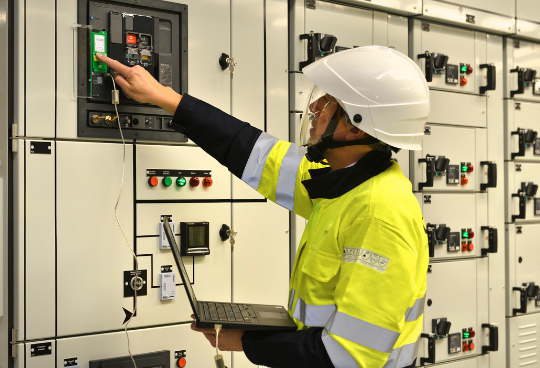 Maintenance of your Low-Voltage switchboard : Why and how ?